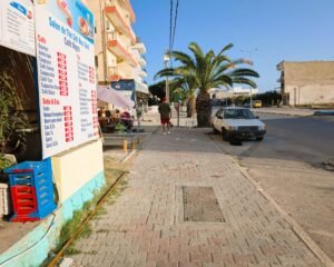 Futter-Shop-Meile Route touristique. Fisch, Sandwich, Pizza und Fisch. Viel viel Fisch.