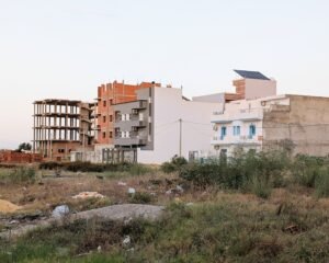 Wird viel gebaut in Tantana (Repariert etwas weniger)